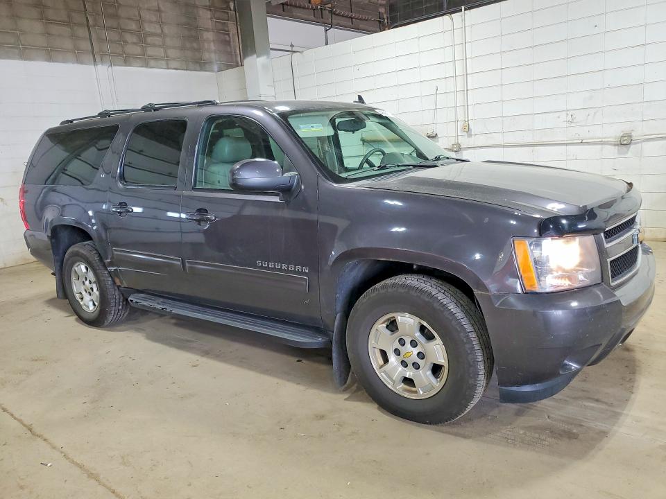 48861146 :رقم المزاد ، 1GNUKJE38AR231219 vin ، 2010 Chevrolet Suburban مزاد بيع
