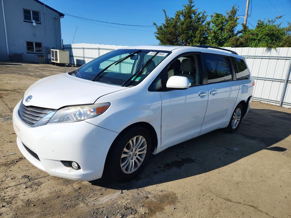 Продаж на аукціоні авто 2014 Toyota Sienna L, vin: 5TDYK3DC3ES500984, номер лоту: 53037866