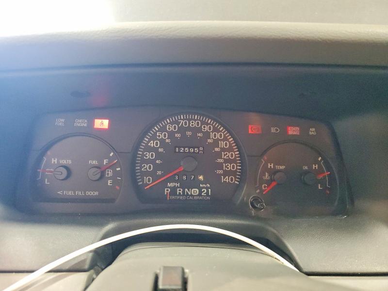 Продаж на аукціоні авто 2005 Ford Crown Victoria, vin: 2FAHP71W55X136827, номер лоту: 52683546