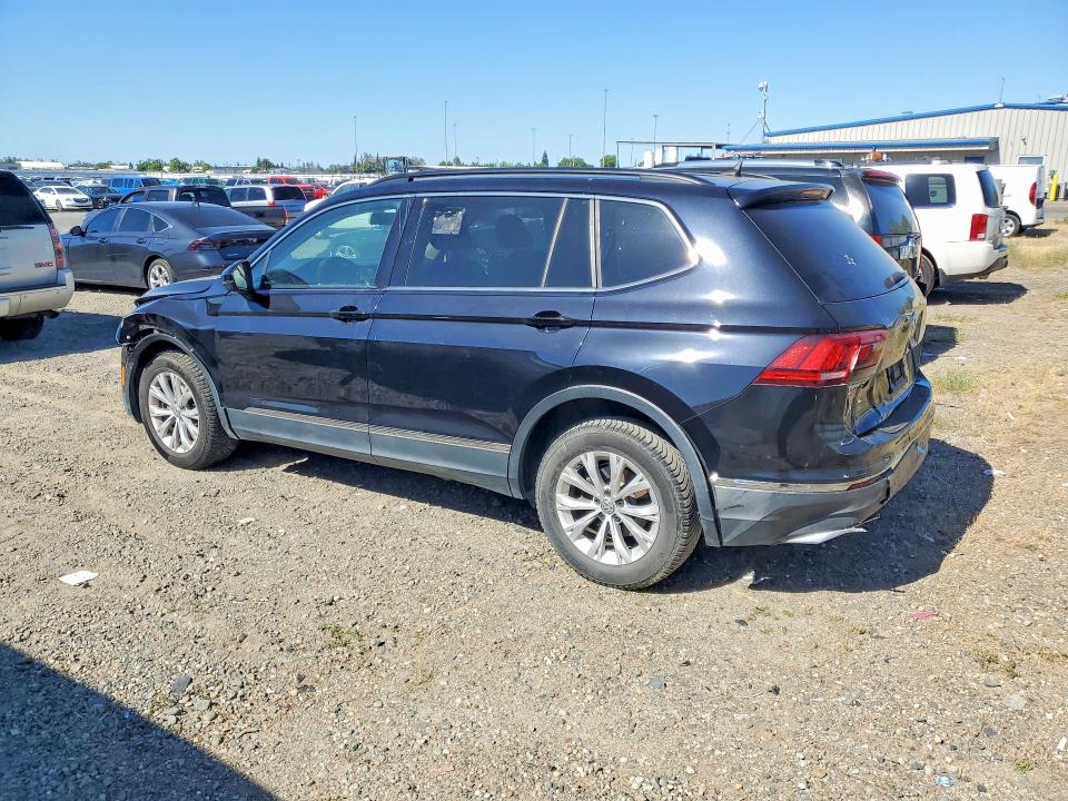 52385896 :رقم المزاد ، 3VV3B7AX9JM210298 vin ، 2018 Volkswagen Tiguan مزاد بيع