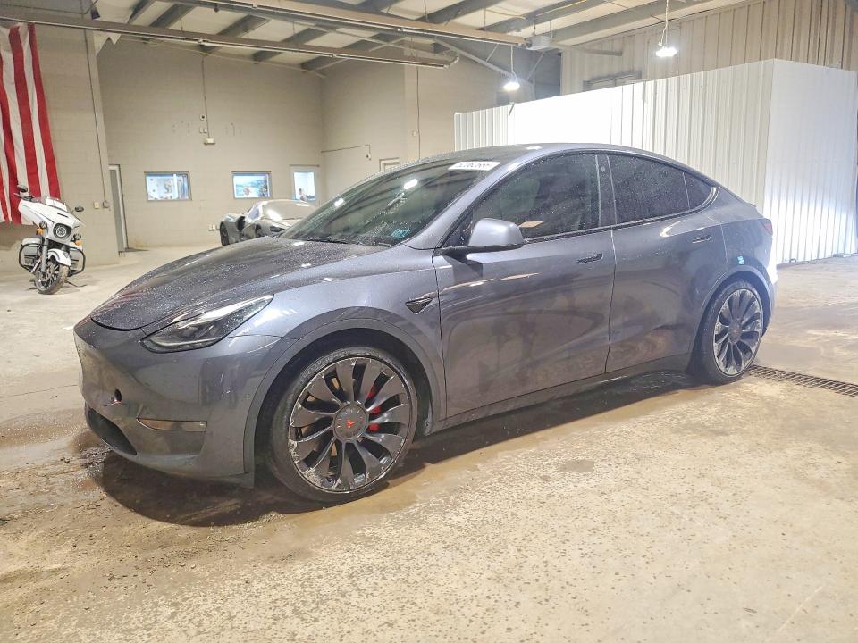 2022 Tesla Model Y მანქანა იყიდება აუქციონზე, vin: 7SAYGDEF4NF404790, აუქციონის ნომერი: 52062666