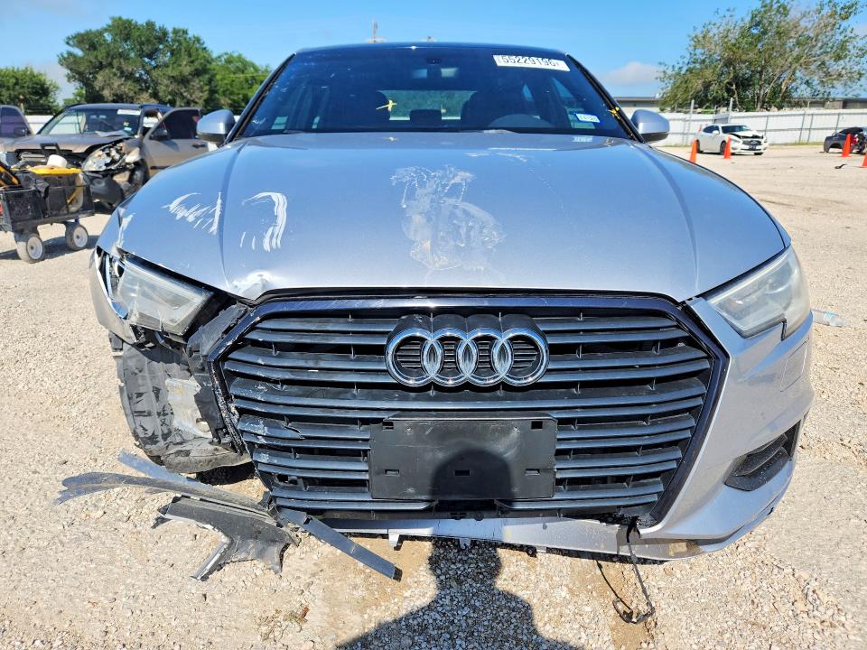 55229196 :رقم المزاد ، WAUAUGFF6K1015030 vin ، 2019 Audi A3 مزاد بيع