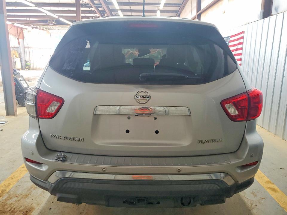 53669566 :رقم المزاد ، 5N1DR2MN9HC617914 vin ، 2017 Nissan Pathfinder مزاد بيع