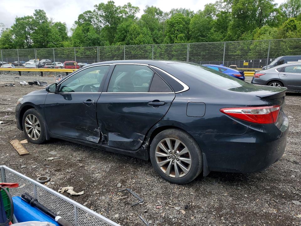 52428506 :رقم المزاد ، 4T1BF1FKXFU041786 vin ، 2015 Toyota Camry مزاد بيع