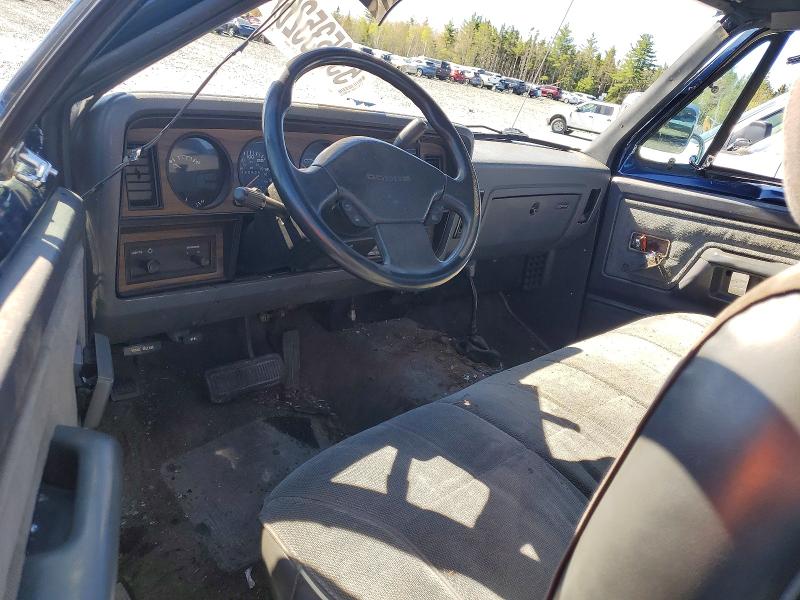 53353526 :رقم المزاد ، 1B7KM26C4NS599250 vin ، 1992 Dodge W-series مزاد بيع