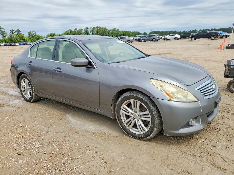 53237136 :رقم المزاد ، JN1CV6AP1FM503408 vin ، 2015 Infiniti Q40 مزاد بيع