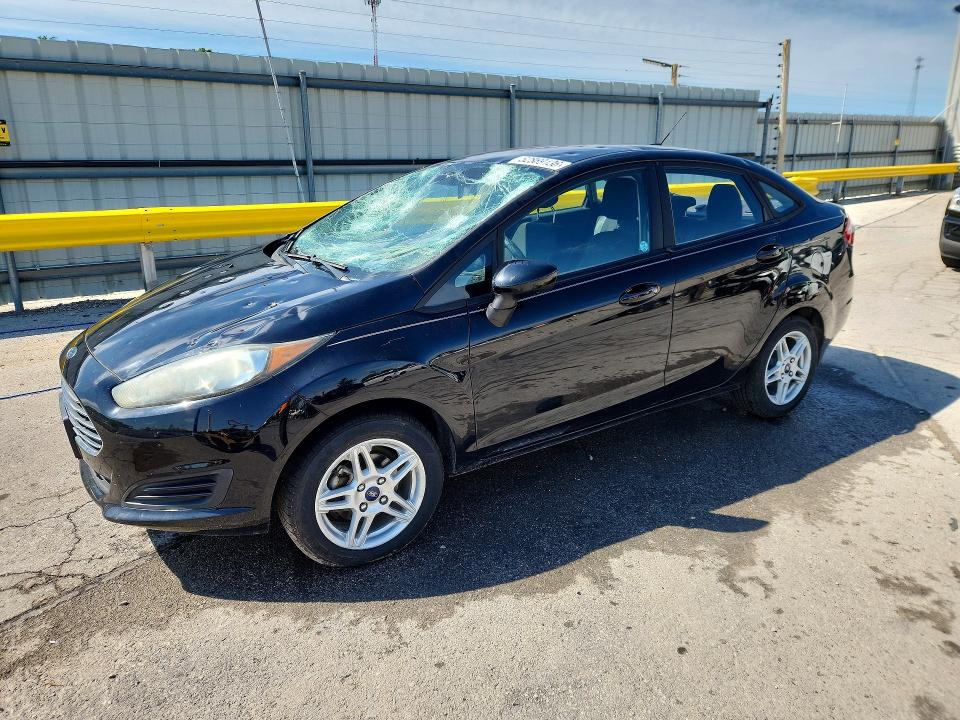 2018 Ford Fiesta მანქანა იყიდება აუქციონზე, vin: 3FADP4BJ1JM130335, აუქციონის ნომერი: 52869136