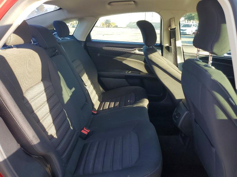 52737546 :رقم المزاد ، 3FA6P0HD7JR186026 vin ، 2018 Ford Fusion مزاد بيع