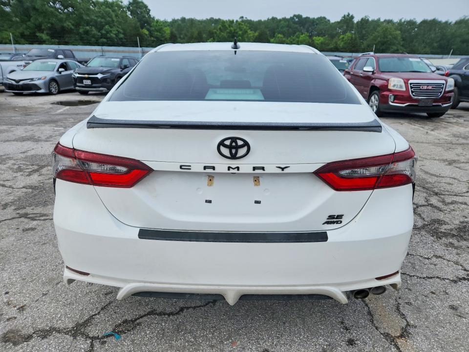 55073816 :رقم المزاد ، 4T1G11BK3MU035948 vin ، 2021 Toyota Camry مزاد بيع