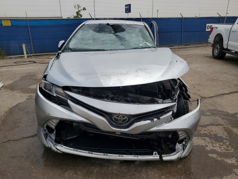 2018 Toyota Camry მანქანა იყიდება აუქციონზე, vin: JTNB11HK3J3035872, აუქციონის ნომერი: 52749386