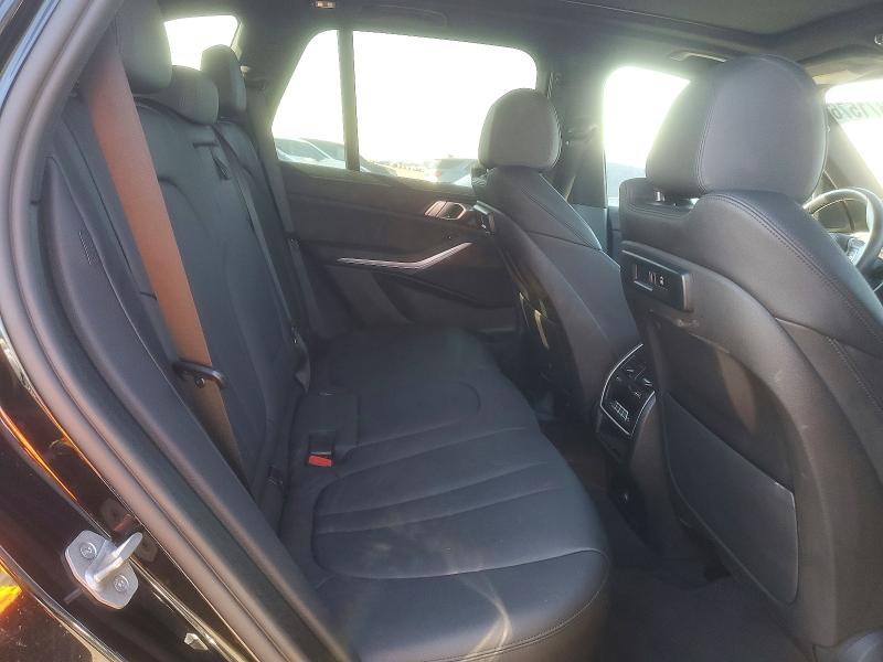 53371576 :رقم المزاد ، 5UXCR6C00N9N37423 vin ، 2022 Bmw X5 مزاد بيع