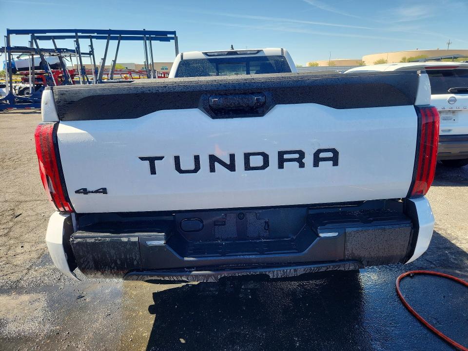 Продажа на аукционе авто 2024 Toyota Tundra, vin: 5TFKB5GD3RX003150, номер лота: 53573296