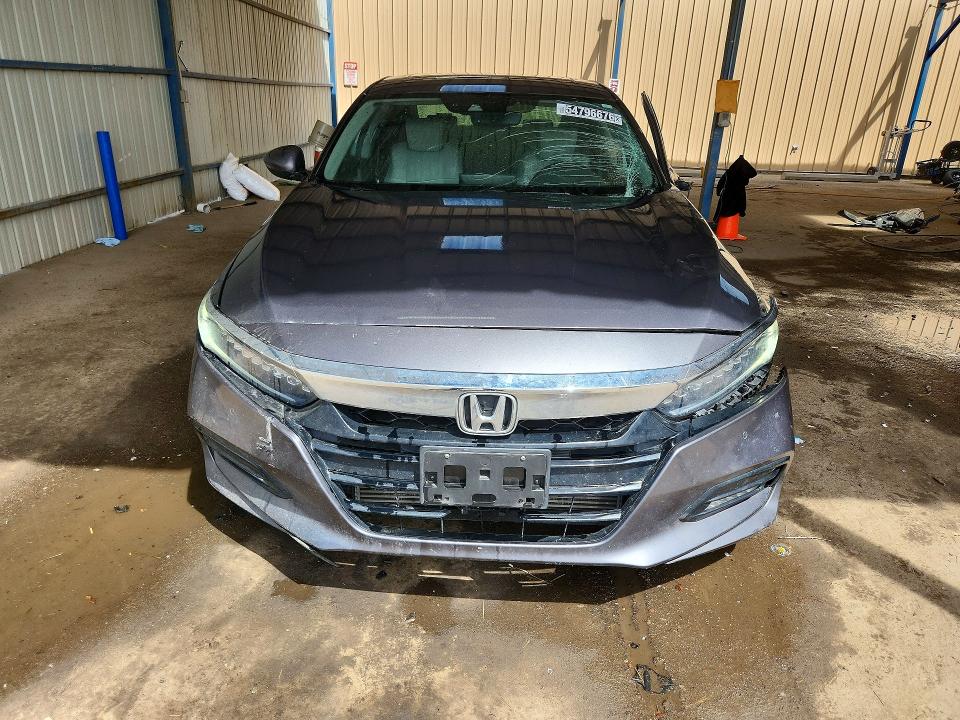 54796676 :رقم المزاد ، 1HGCV2F91JA036843 vin ، 2018 Honda Accord مزاد بيع