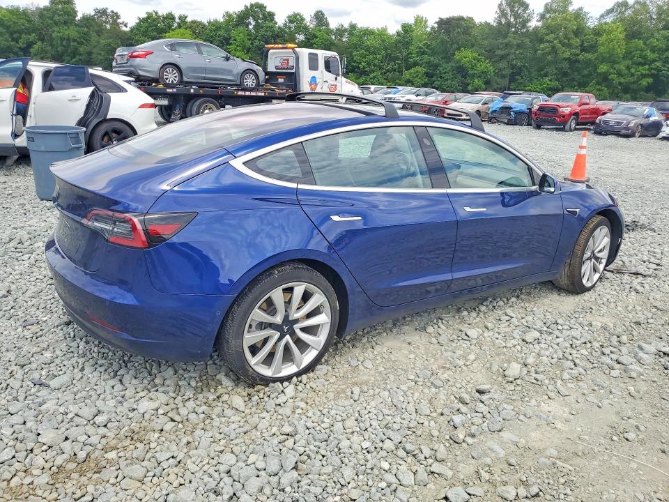 Продажа на аукционе авто 2018 Tesla Model 3, vin: 5YJ3E1EA9JF042823, номер лота: 54553406