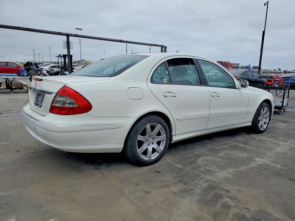Продажа на аукционе авто 2007 Mercedes-benz E, vin: WDBUF56X97B079019, номер лота: 53765886