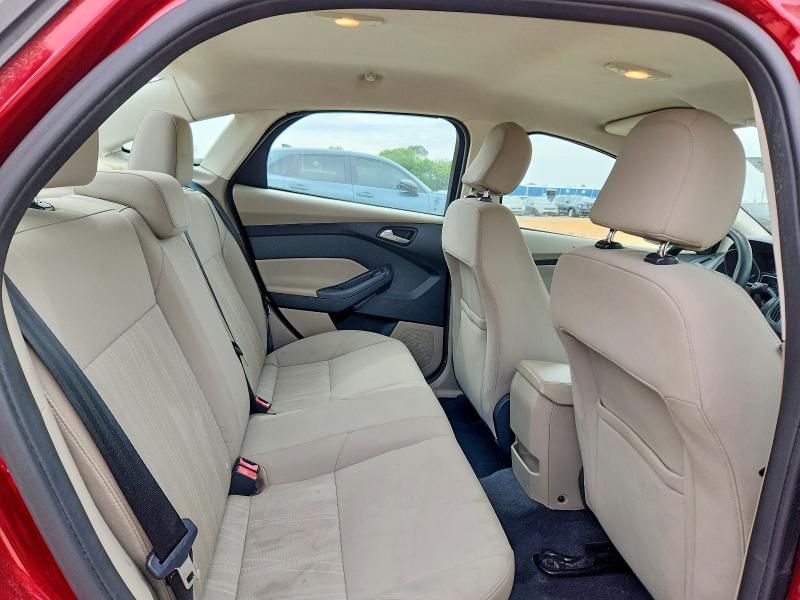 52224896 :رقم المزاد ، 1FADP3F20FL285920 vin ، 2015 Ford Focus مزاد بيع
