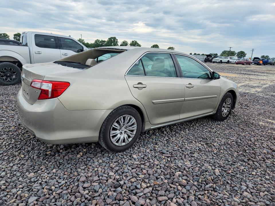 53574806 :رقم المزاد ، 4T4BF1FK2ER383642 vin ، 2014 Toyota Camry مزاد بيع