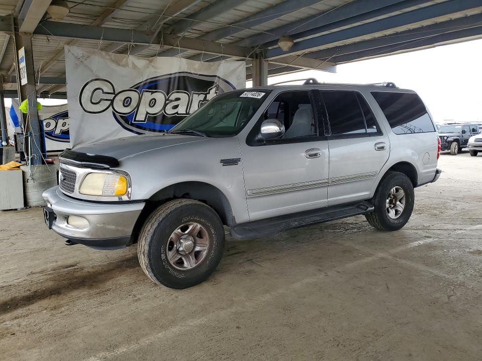 1998 Ford Expedition მანქანა იყიდება აუქციონზე, vin: 1FMRU18W1WLA22652, აუქციონის ნომერი: 52214026
