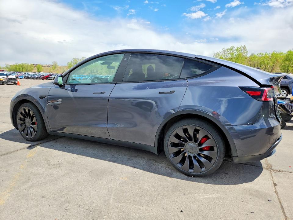 52342056 :رقم المزاد ، 7SAYGDEF9NF452401 vin ، 2022 Tesla Model Y مزاد بيع