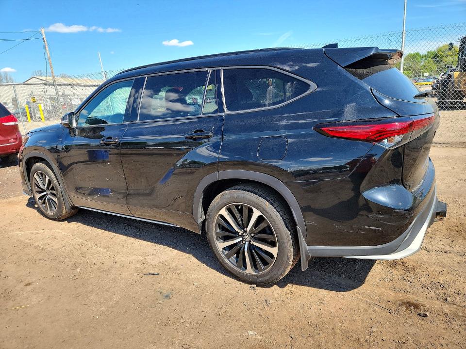 51849076 :رقم المزاد ، 5TDLZRBH1MS146386 vin ، 2021 Toyota Highlander مزاد بيع