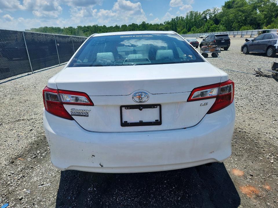 54224186 :رقم المزاد ، 4T1BF1FKXEU309038 vin ، 2014 Toyota Camry مزاد بيع