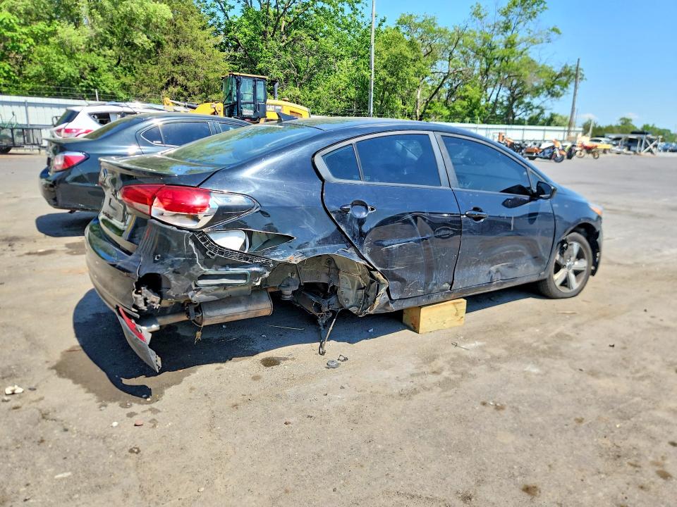 2018 Kia Forte მანქანა იყიდება აუქციონზე, vin: 3KPFL4A76JE186768, აუქციონის ნომერი: 54072116