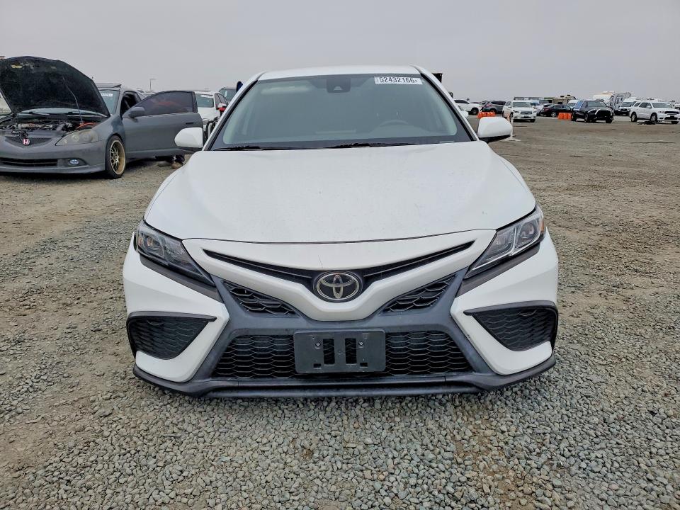 2021 Toyota Camry მანქანა იყიდება აუქციონზე, vin: 4T1G11AK2MU567855, აუქციონის ნომერი: 52432166