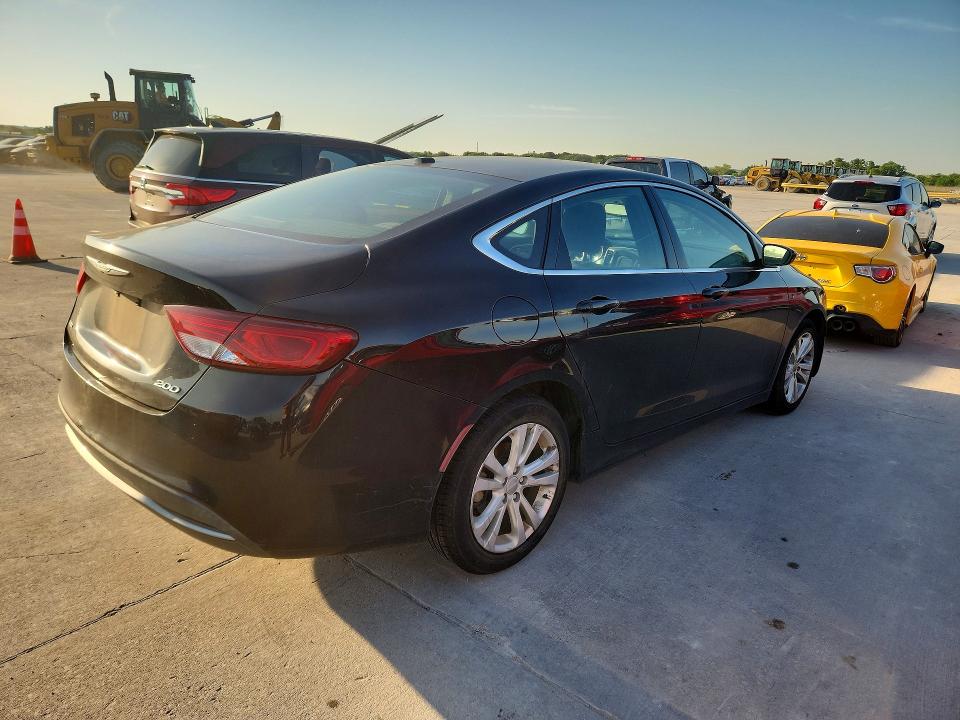 53632326 :رقم المزاد ، 1C3CCCAB3FN695760 vin ، 2015 Chrysler 200 مزاد بيع