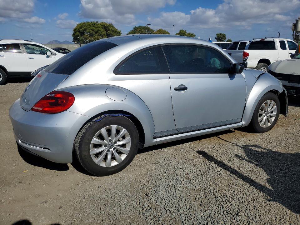 2014 Volkswagen Beetle მანქანა იყიდება აუქციონზე, vin: 3VWFP7AT6EM621381, აუქციონის ნომერი: 55116616