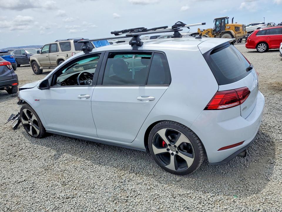 52422006 :رقم المزاد ، 3VW447AU0JM296231 vin ، 2018 Volkswagen Gti مزاد بيع