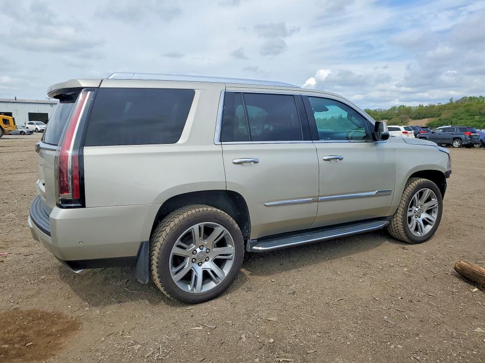 50330446 :رقم المزاد ، 1GYS4BKJ9HR215585 vin ، 2017 Cadillac Escalade مزاد بيع