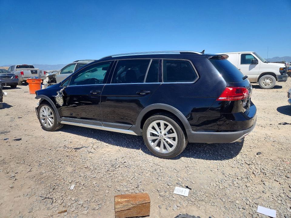 53731776 :رقم المزاد ، 3VWH17AU3HM532746 vin ، 2017 Volkswagen Golf Alltrack مزاد بيع