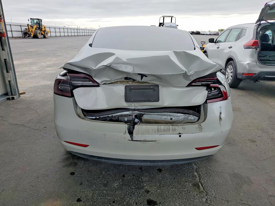 2022 Tesla Model 3 მანქანა იყიდება აუქციონზე, vin: 5YJ3E1EA1NF361977, აუქციონის ნომერი: 52386626