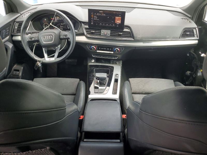 51698846 :رقم المزاد ، WA1E2AFYXM2125370 vin ، 2021 Audi Q5 E مزاد بيع