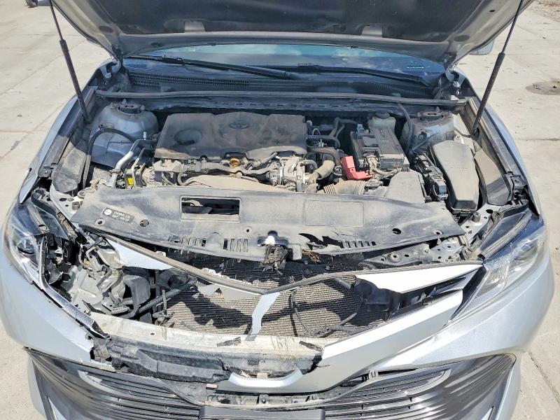 54518726 :رقم المزاد ، 4T1B11HK7JU664805 vin ، 2018 Toyota Camry مزاد بيع