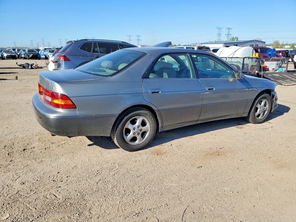 53271866 :رقم المزاد ، JT8BF28G4W5049992 vin ، 1998 Lexus Es مزاد بيع