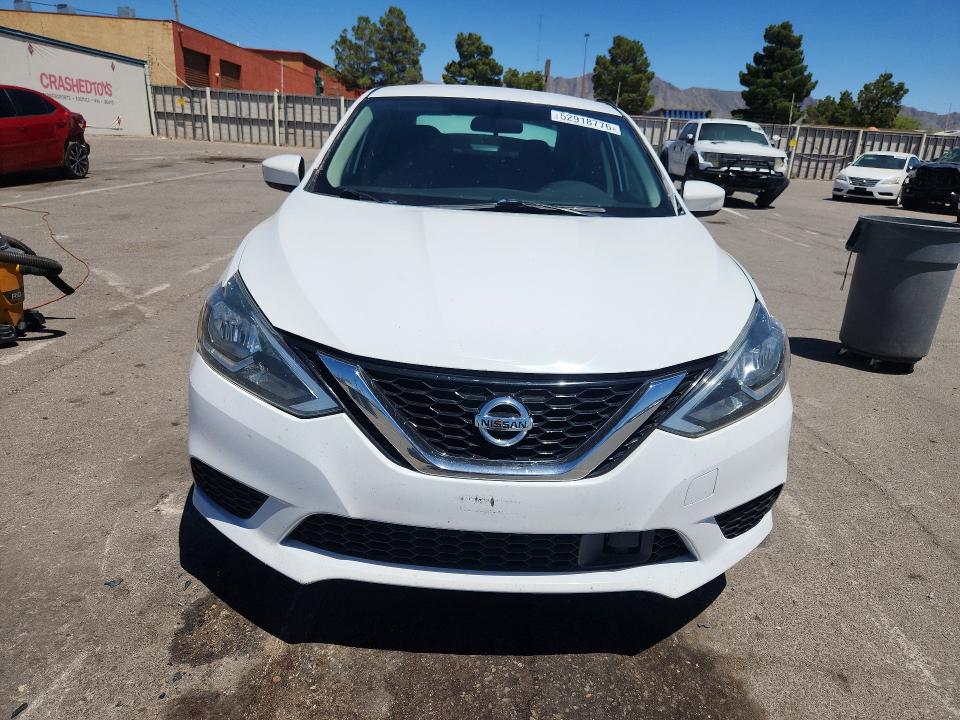Продажа на аукционе авто 2018 Nissan Sentra, vin: 3N1AB7AP7JL635582, номер лота: 52918776