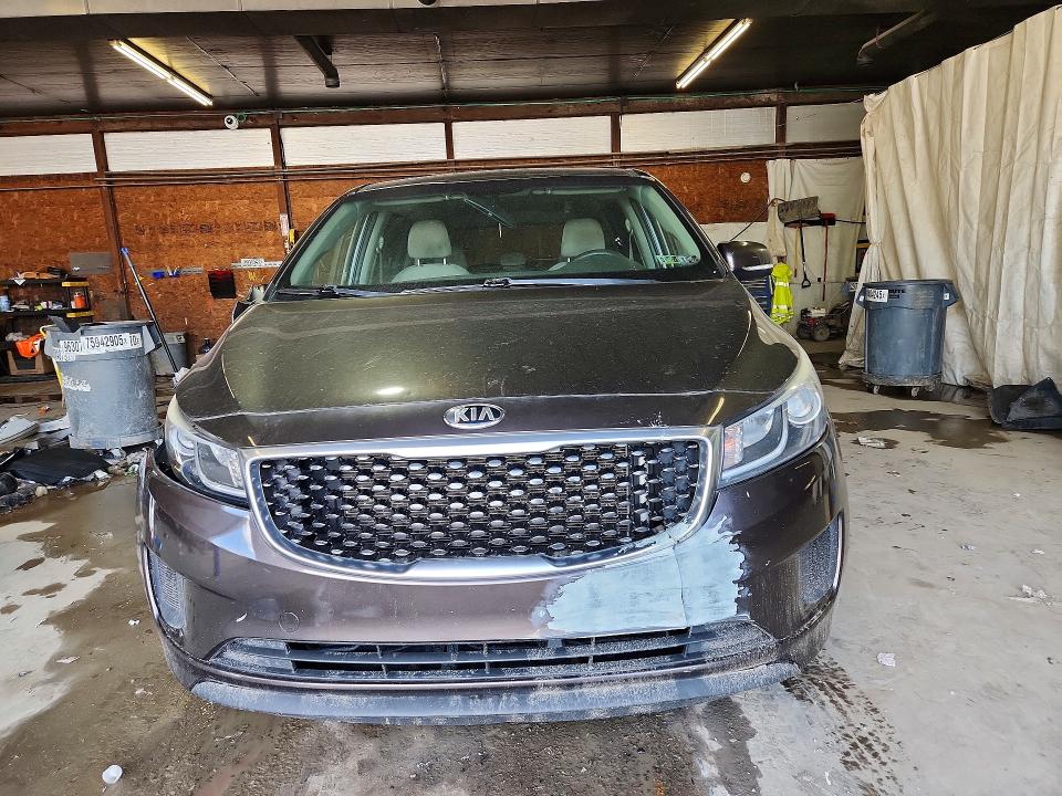 54098516 :رقم المزاد ، KNDMB5C13G6190865 vin ، 2016 Kia Sedona مزاد بيع