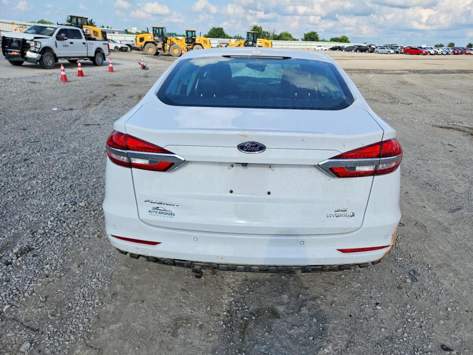 55108456 :رقم المزاد ، 3FA6P0LU9KR274519 vin ، 2019 Ford Fusion مزاد بيع