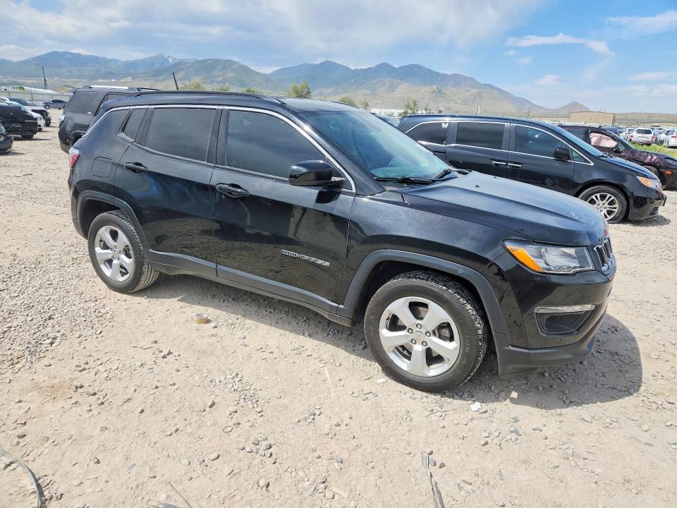 53134626 :رقم المزاد ، 3C4NJCBB2JT461756 vin ، 2018 Jeep Compass مزاد بيع
