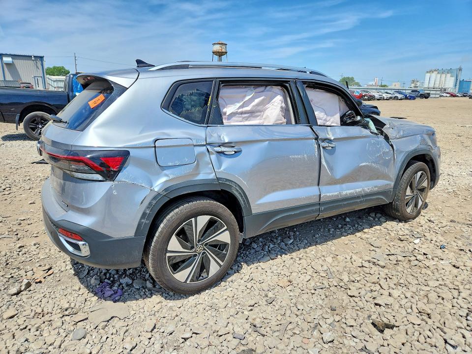 2025 Volkswagen Taos მანქანა იყიდება აუქციონზე, vin: 3VVVC7B23SM004758, აუქციონის ნომერი: 55570636