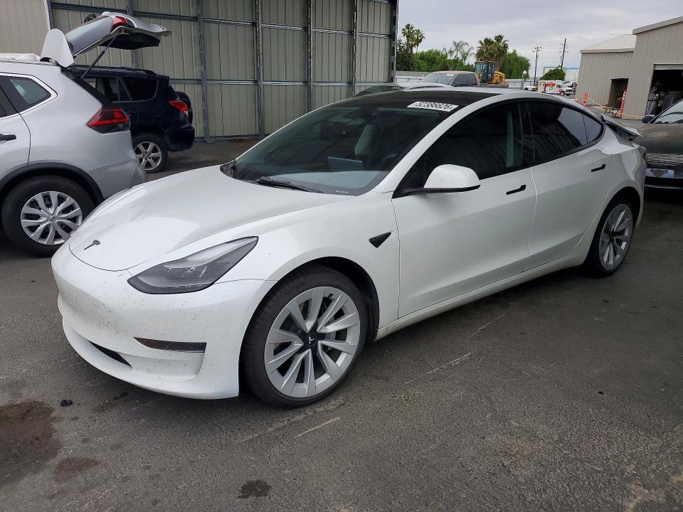 52386626 :رقم المزاد ، 5YJ3E1EA1NF361977 vin ، 2022 Tesla Model 3 مزاد بيع