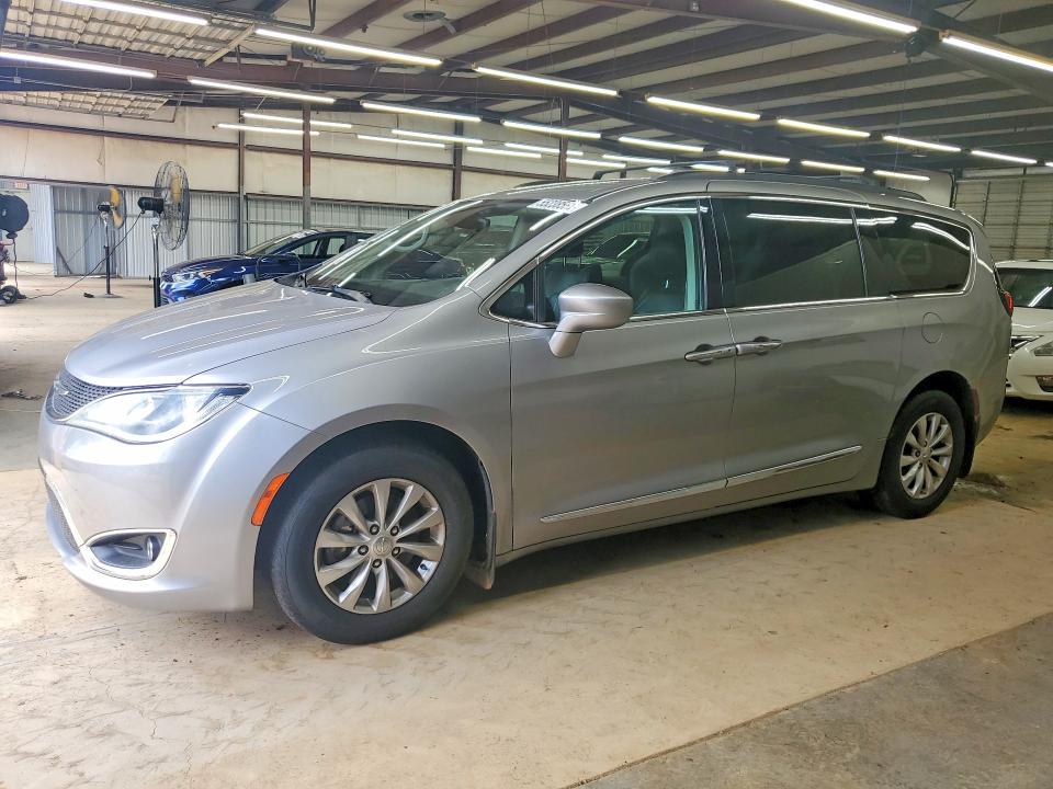 Продажа на аукционе авто 2017 Chrysler Pacifica, vin: 2C4RC1BG9HR576198, номер лота: 55238556