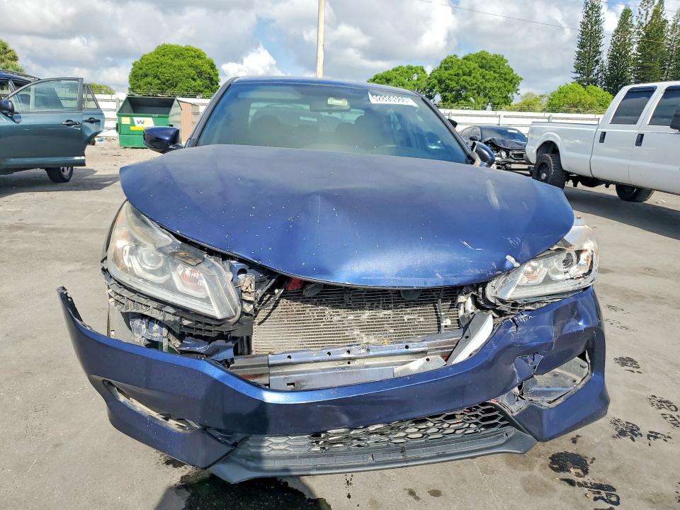 52895366 :رقم المزاد ، 1HGCR2F51HA134539 vin ، 2017 Honda Accord مزاد بيع