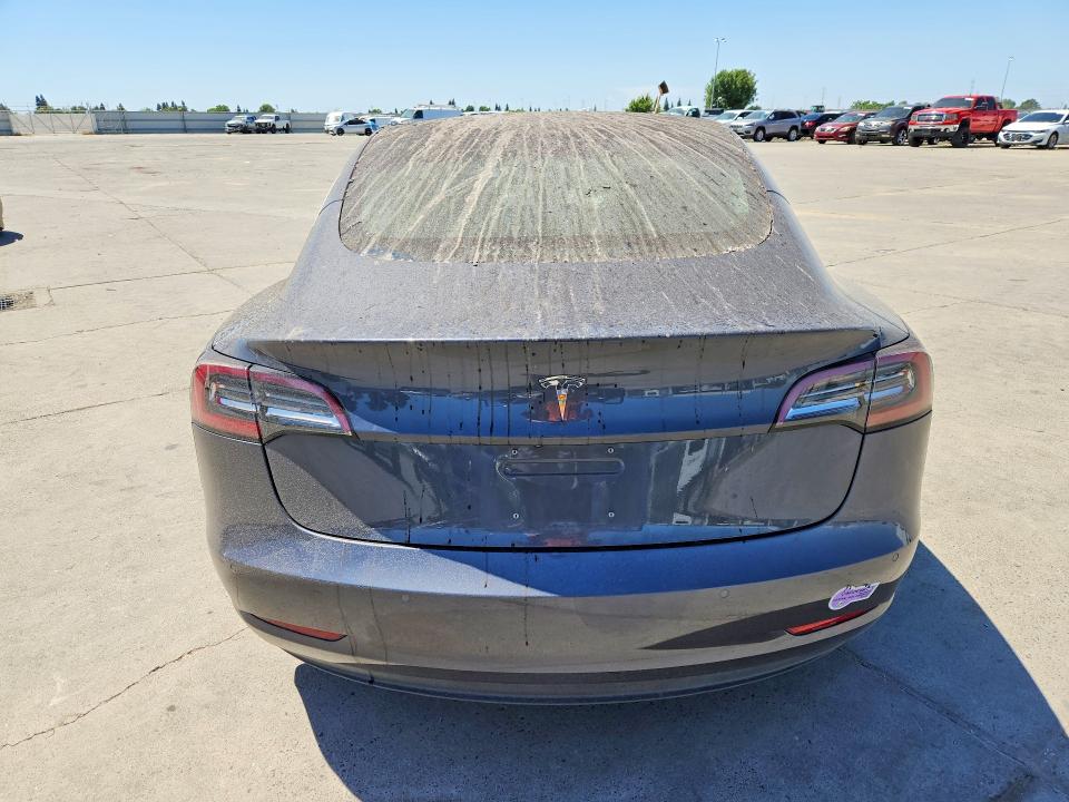Продажа на аукционе авто 2018 Tesla Model 3, vin: 5YJ3E1EA6JF123679, номер лота: 54887566