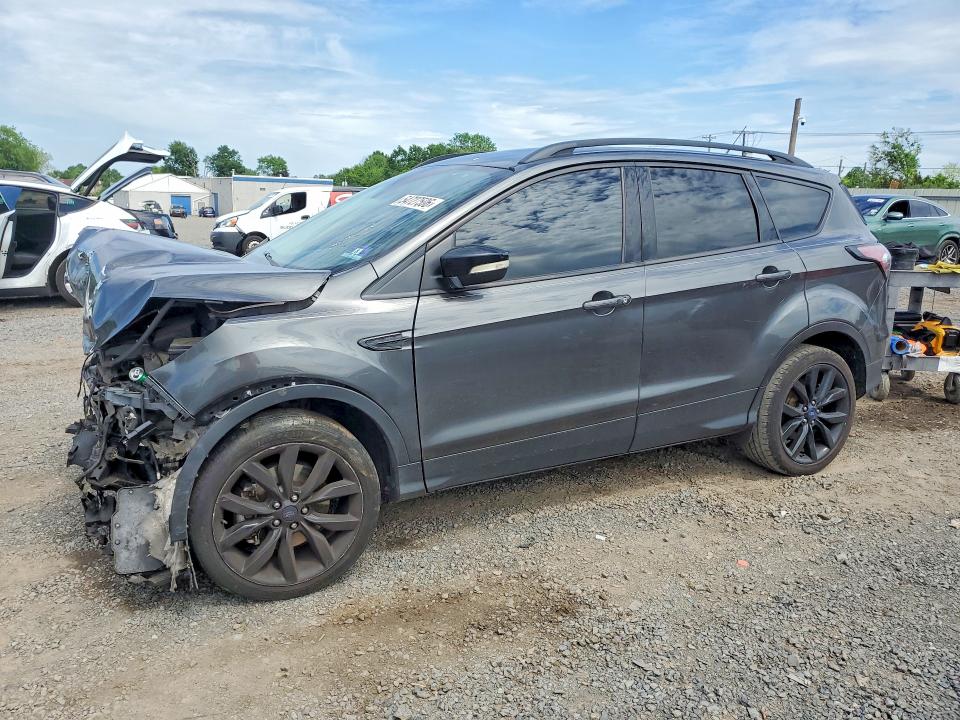 Продажа на аукционе авто 2017 Ford Escape, vin: 1FMCU9J90HUB22330, номер лота: 54727506