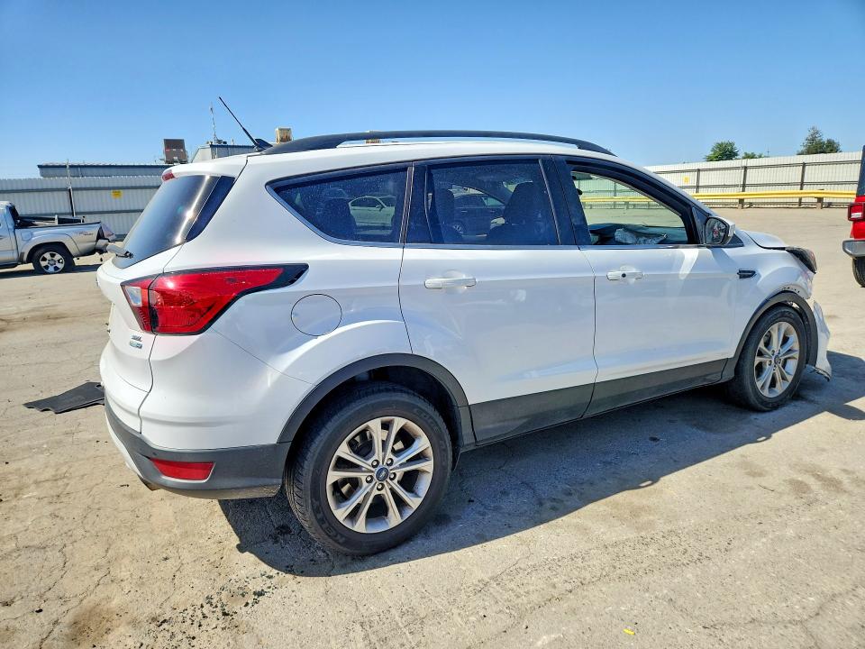 54107376 :رقم المزاد ، 1FMCU9HD3KUC07938 vin ، 2019 Ford Escape مزاد بيع