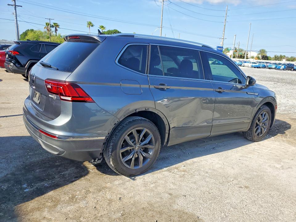 52423156 :رقم المزاد ، 3VV3B7AX9NM125970 vin ، 2022 Volkswagen Tiguan مزاد بيع