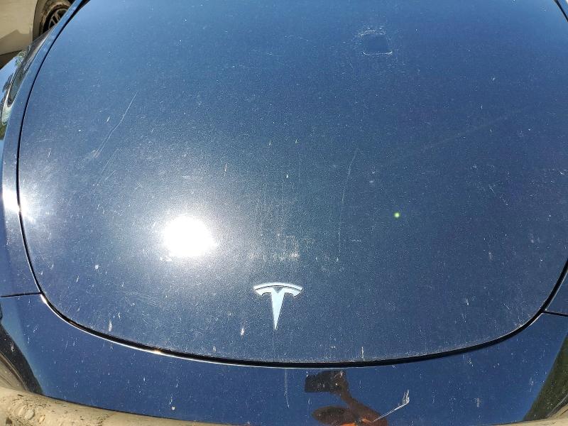 52266076 :رقم المزاد ، 5YJYGDEE6MF084293 vin ، 2021 Tesla Model Y مزاد بيع
