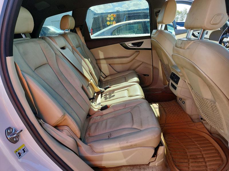 54912896 :رقم المزاد ، WA1LHAF75JD032057 vin ، 2018 Audi Q7 مزاد بيع